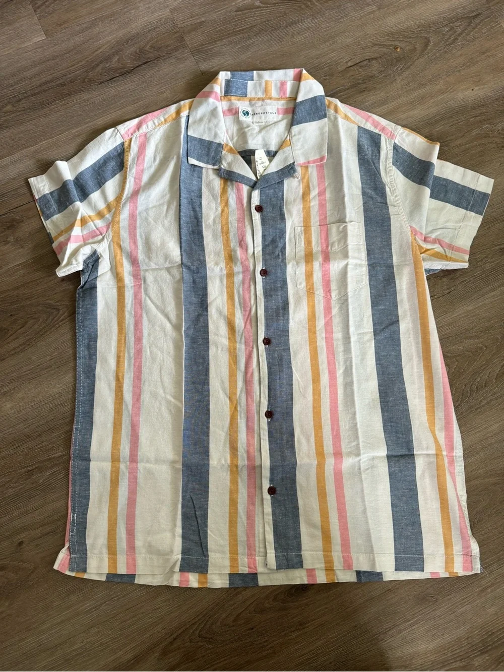 NWT Men’s large Casual Short-Sleeve Striped Button-Up Shirt - Multicolor